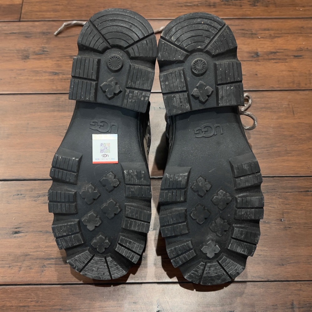 Ugg Brisbane Lace Up Platform boots - Picture 8 of 12